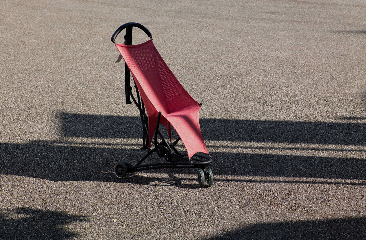 Quinny-Buggy mit leichtem 3D-gestricktem Bezug aus recyceltem Polyester auf Carbonrahmen, für den Outdoor-Einsatz
